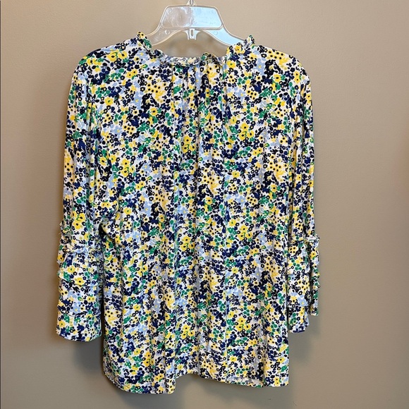 Crown & Ivy 2X Navy Yellow Green Floral Tassel V-Neck Bell Tiered Sleeve Blouse - Picture 5 of 6
